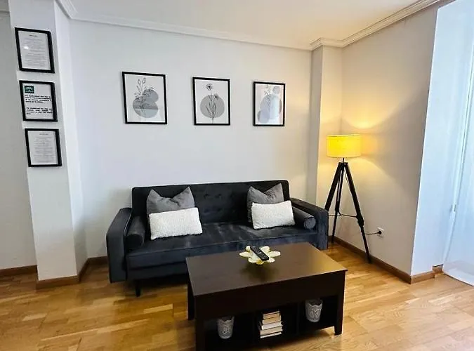 Urban Victoria Апартаменти